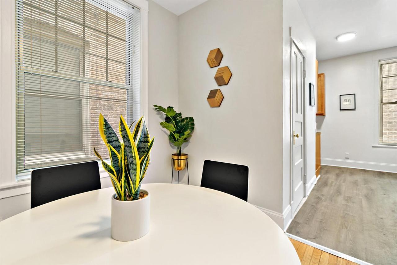 Cool 2Br Apartment Close To Fun City - Grace 2 Чикаго Екстериор снимка