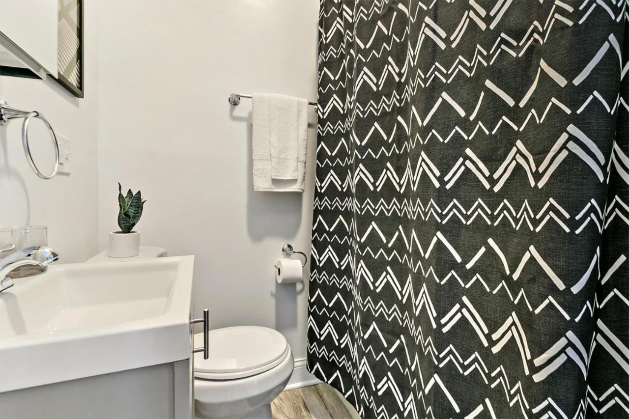 Cool 2Br Apartment Close To Fun City - Grace 2 Чикаго Екстериор снимка